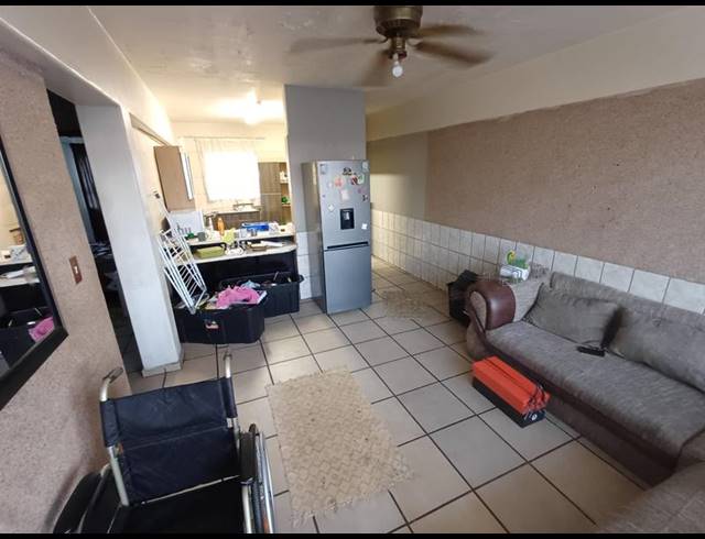 2 BEDROOM APARTMENT FOR SALE IN VANDERBIJLPARK CW 3